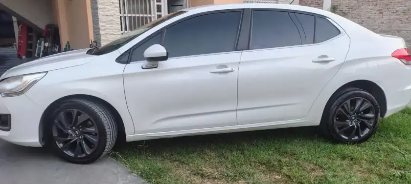 Citroën C4 Lounge 1.6 Thp 165 At6 Feel 2017 - foto 3