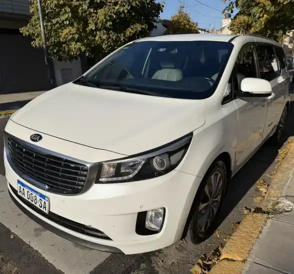 Kia Carnival 2016 - foto 1