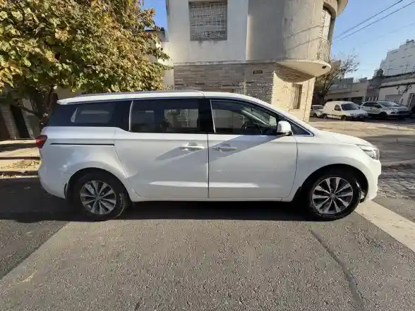 Kia Carnival 2.2 Crdi Ex Premium 2016 - foto 4