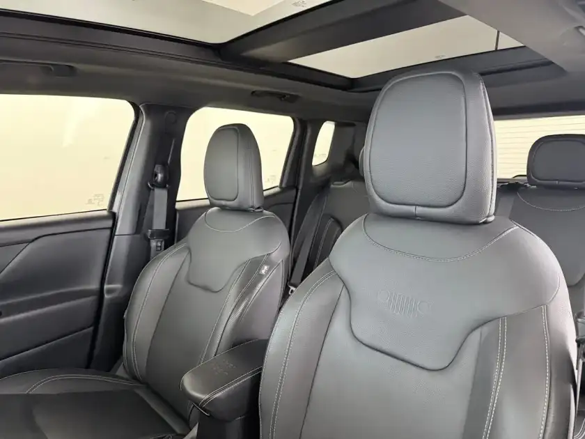 Jeep Renegade 1.3 T 270 4X2 Serie-S At6 L23 2025 - foto 4
