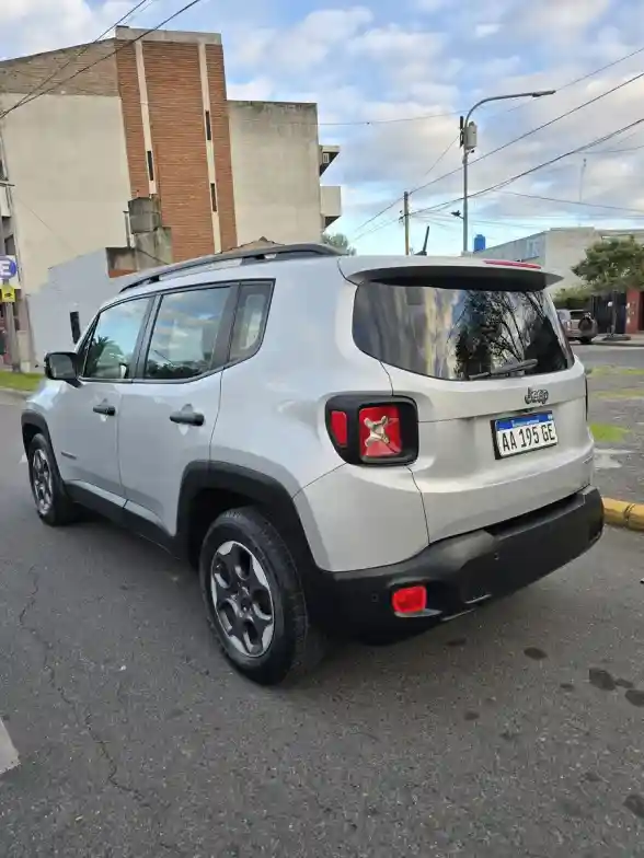 Jeep Renegade 1.8 Sport 2016 - foto 4