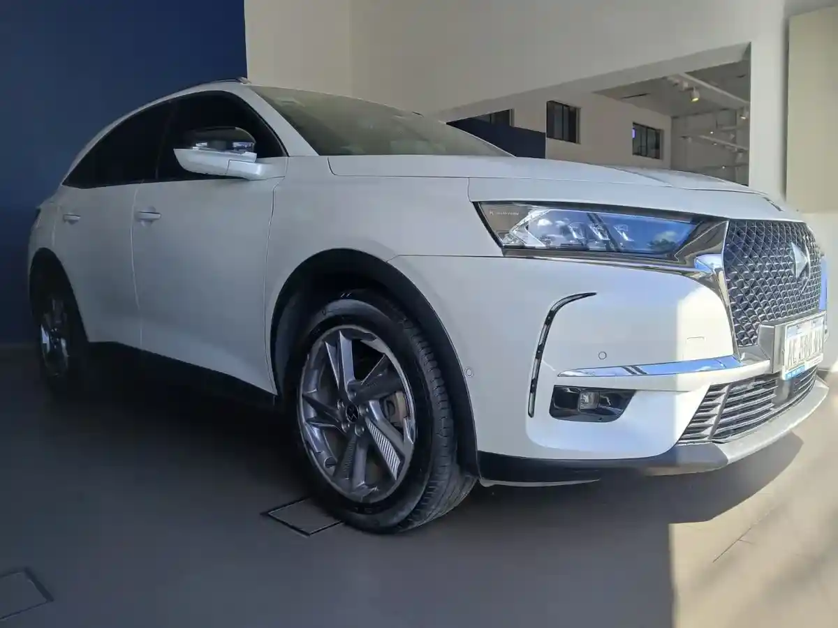 D.s. Ds7 Crossback 2.0 Hdi 180 At So Chic 2021 - foto 5