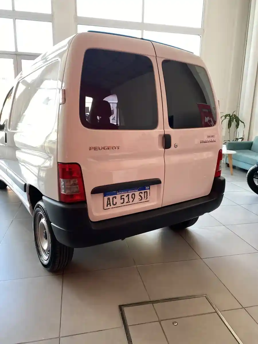 Peugeot Partner 1.6 Hdi Furgon Confort 92 2018 - foto 4