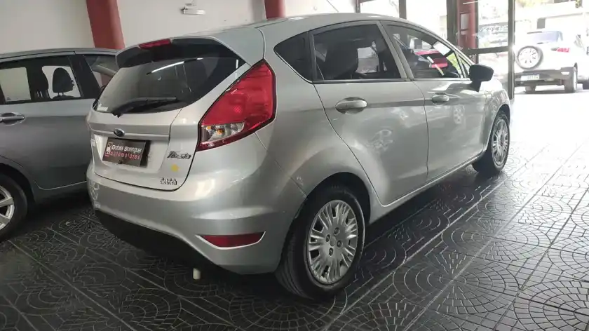 Ford Fiesta Kinetic 1.6 S 120Cv 2015 - foto 3
