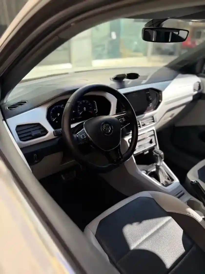Volkswagen T-Cross 1.6 Highline At 2019 - foto 4