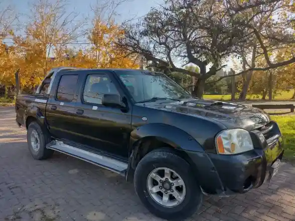 Nissan Frontier 2.8 D/C 4X2 Se 2006 - foto 2