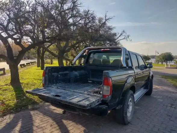 Nissan Frontier 2.8 D/C 4X2 Se 2006 - foto 3