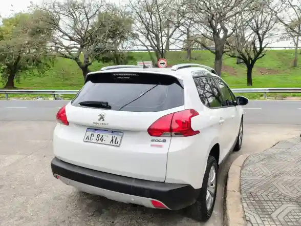 Peugeot 2008 1.6 Allure 2017 - foto 3