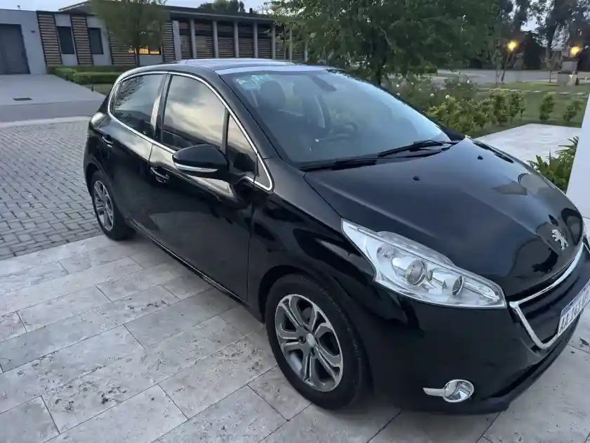 Peugeot 208 1.6 Feline Pack Cuir 2016 - foto 2