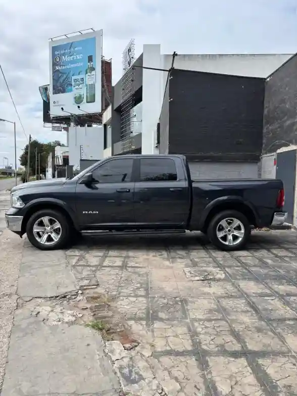 Ram 1500 5.7 Laramie Atx V8 2022 - foto 4