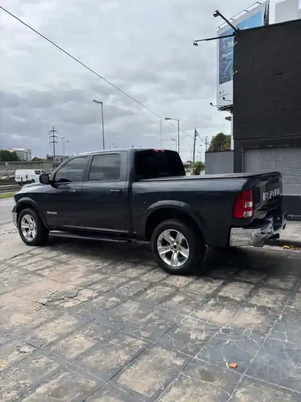 Ram 1500 5.7 Laramie Atx V8 2022 - foto 5