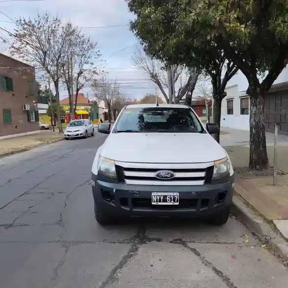 Ford Ranger 2.2 Cs 4X4 Xl Safety Ci 2014 - foto 3