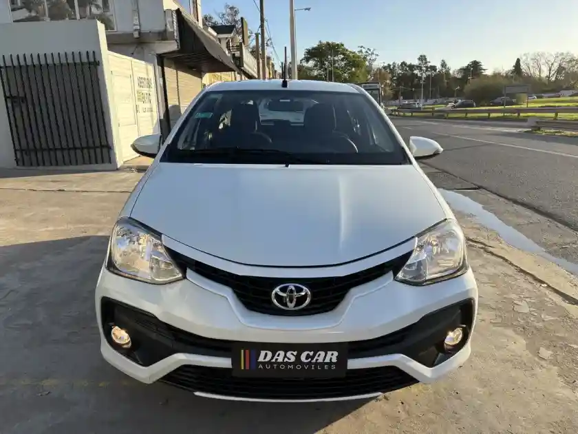 Toyota Etios 1.5 Xls 2018 - foto 2