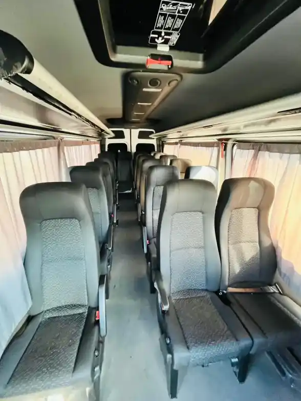 Mercedes-Benz Sprinter 516 Cdi Minibus 4325 19+1 Con Cámara 2022 - foto 4