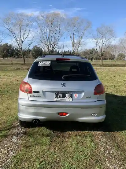 Peugeot 206 1.6 Xt Premium Tip 2008 - foto 4