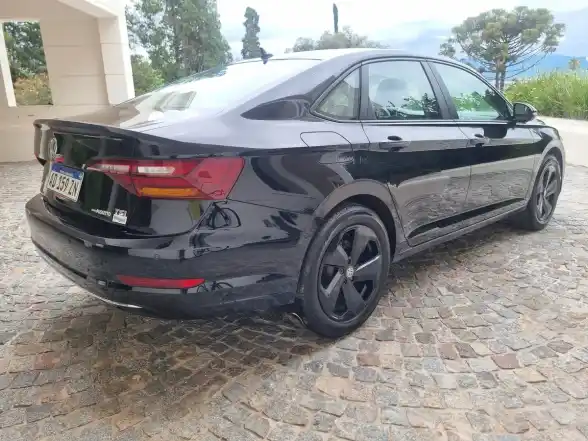 Volkswagen Vento 1.4 Comfortline 150Cv At 2018 - foto 2
