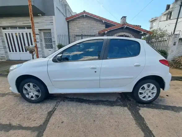 Peugeot 207 1.4 Allure 75Cv 2016 - foto 2