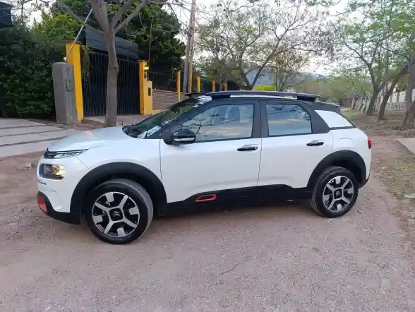 Citroën C4 Cactus 1.6 Thp 165 At6 Shine 2025 - foto 3