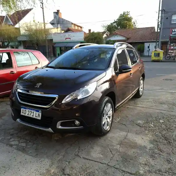Peugeot 2008 1.6 Allure 2018 - foto 1