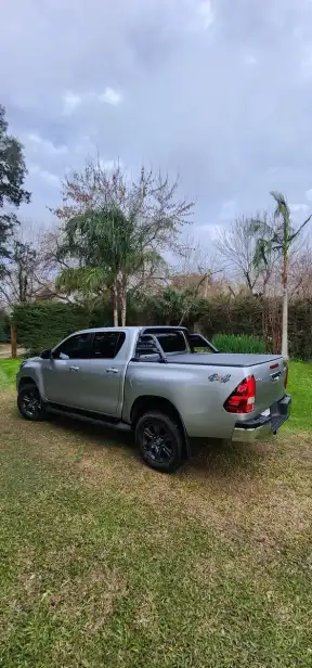 Toyota Hilux Pick-Up 2.8 Cd Sr 204Cv 4X4 At 2023 - foto 5
