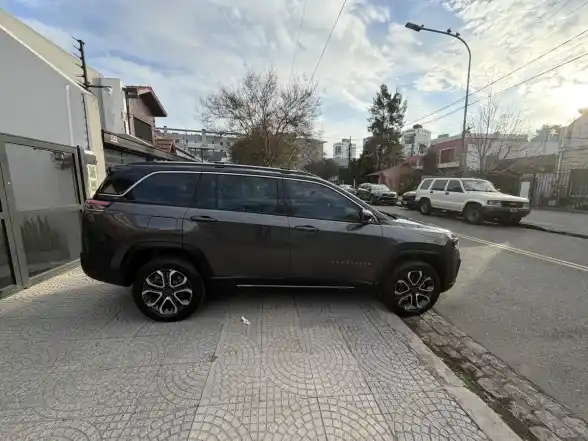 Jeep Commander 2.0 Td380 At9 4X4 7Pas Limited 2022 - foto 4