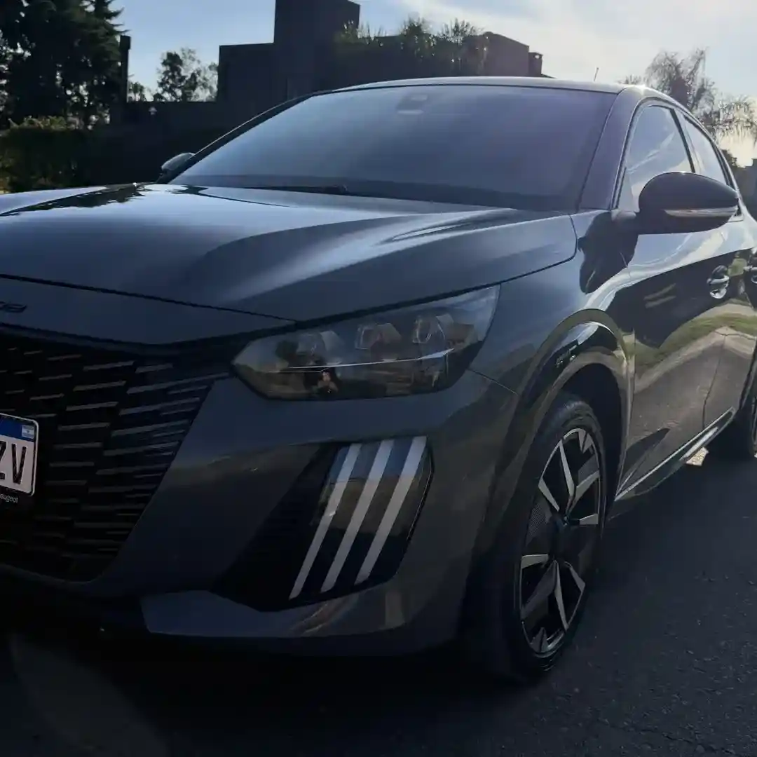 Peugeot 208 1.0 T200 Gt Cvt 2025 - foto 2