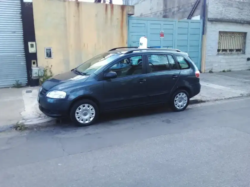 Volkswagen Suran 1.6 I Comfortline 80A 2008 - foto 1
