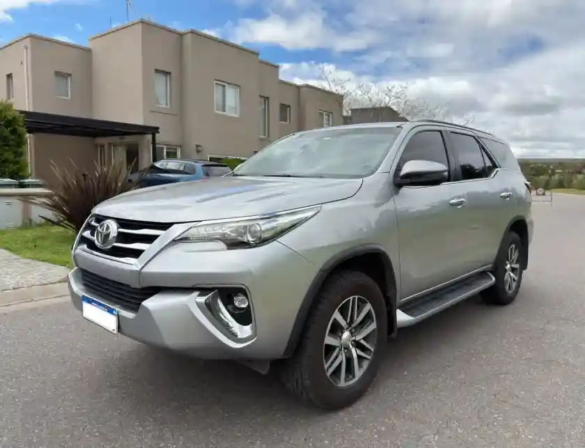 Toyota Hilux Sw4 2.8 Srx 177Cv 4X4 7As At 2018 - foto 4