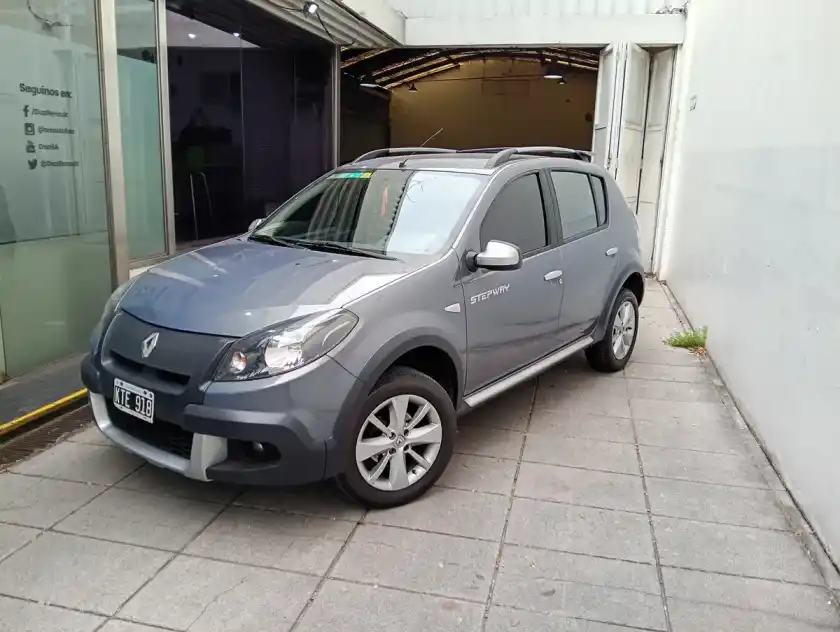 Renault Sandero Stepway 1.6 Privilege Nav 105Cv 2011 - foto 2