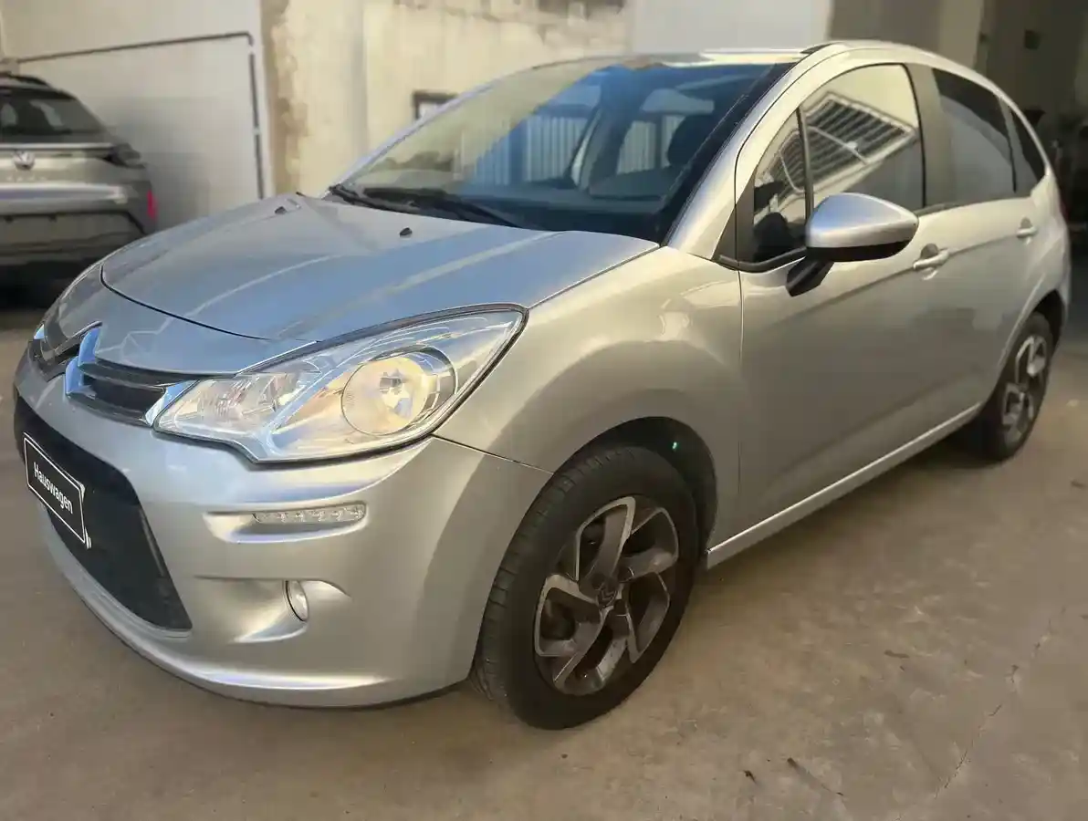 Citroën C3 1.6 Vti 115 At6 Feel 2021 - foto 1