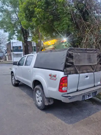 Toyota Hilux Pick-Up 3.0 Cd Srv I 171Cv 4X4 2011 - foto 3