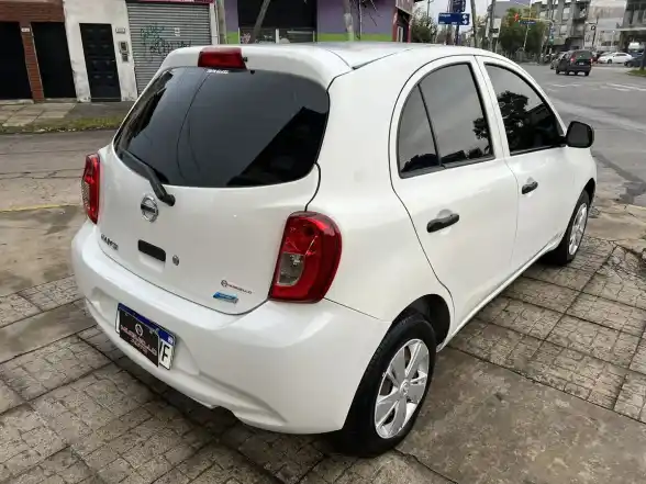 Nissan March 1.6 Active 107Cv 2017 - foto 4