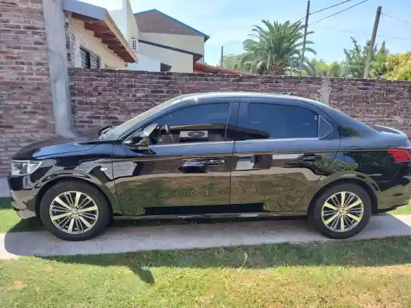 Peugeot 301 1.6 Hdi Allure 2018 - foto 2