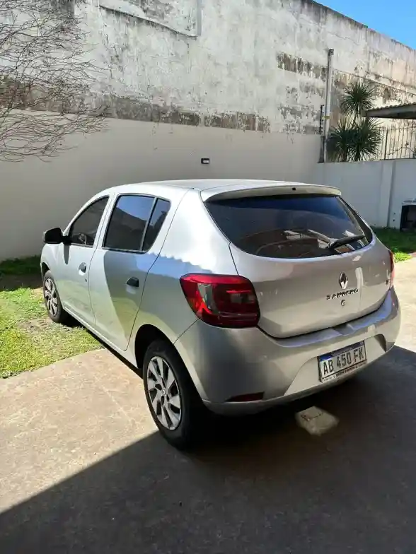 Renault Sandero 1.6 Authentique 90Cv Nac 2017 - foto 4
