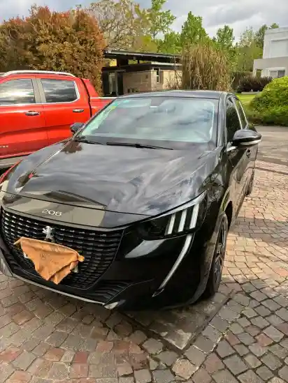 Peugeot 208 1.6 Style Mt 2023 - foto 1