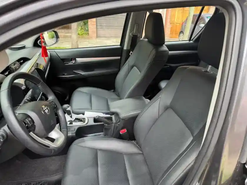 Toyota Hilux 2,8 4X4 Dc Srx Tdi 6 At 2025 - foto 5