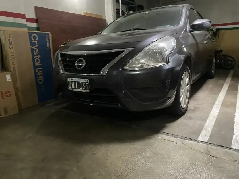 Nissan Versa 1.6 Sense Mt 2015 - foto 1