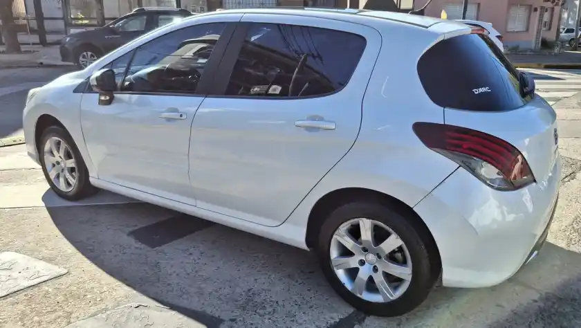 Peugeot 308 1.6 Allure Pack 2018 - foto 4