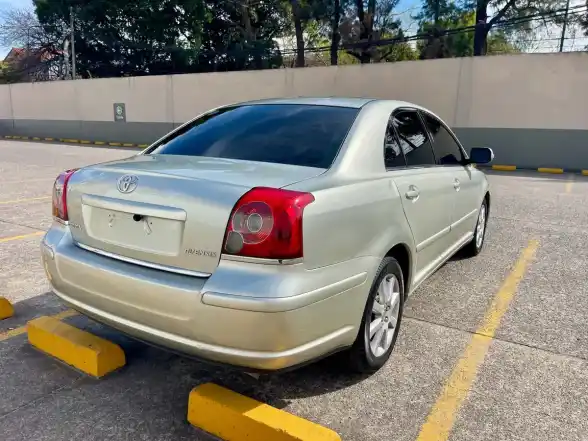 Toyota Avensis 2.0 Mt 2008 - foto 4