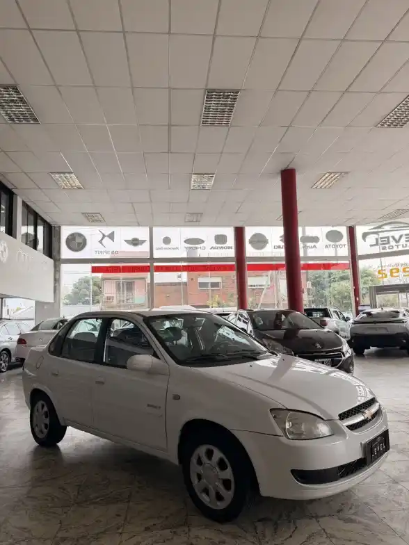 Chevrolet Classic 1.4 Lt Spirit 2011 - foto 3
