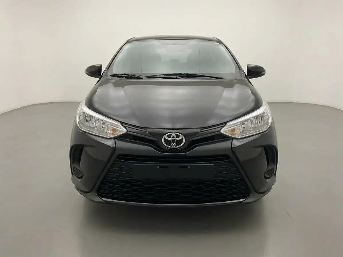 Toyota Yaris 1.5 5 Ptas Xs L/22 2023 - foto 3