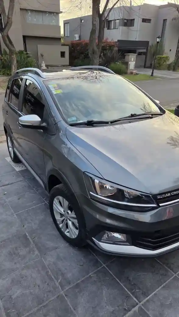 Volkswagen Suran Cross Highline 1.6 Msi 2017 - foto 2
