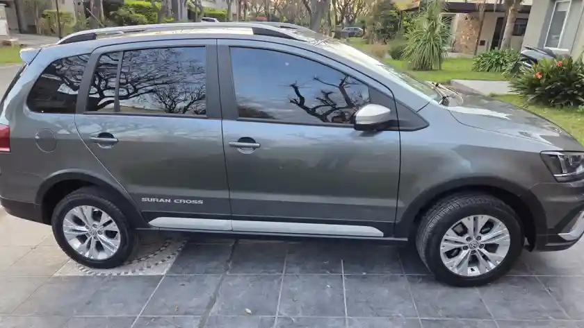 Volkswagen Suran Cross Highline 1.6 Msi 2017 - foto 3