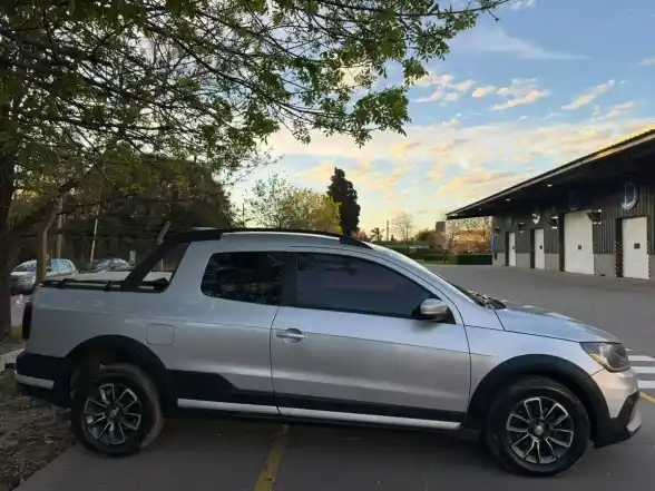 Volkswagen Saveiro 1.6 Cross Gp Cd 110Cv Pack High 2017 - foto 2