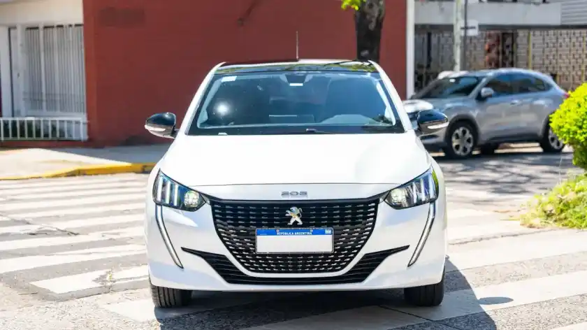 Peugeot 208 1.6 Style Tiptronic 2023 - foto 2