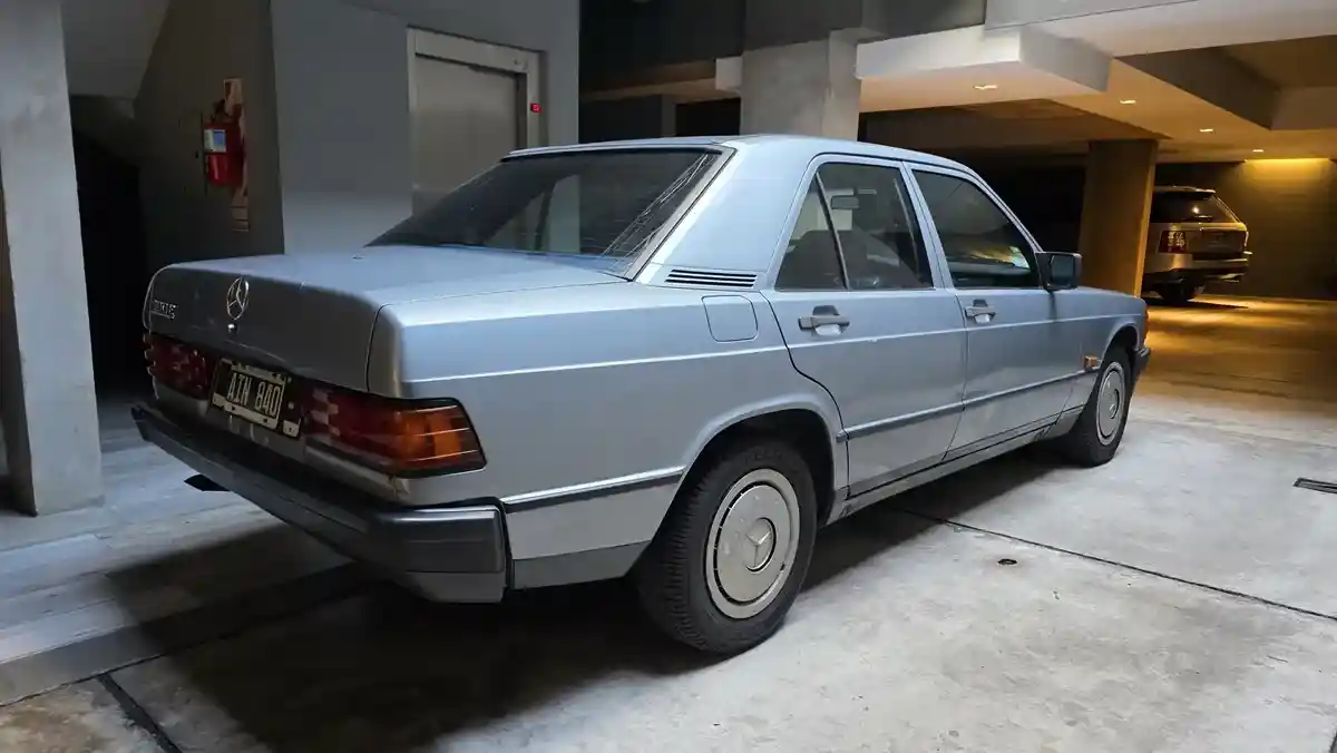 Mercedes-Benz 190 2.3 E 1987 - foto 5
