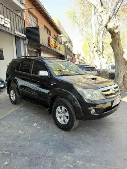 Toyota Hilux Sw4 3.0 Srv Cuero At 4X4 2006 - foto 3