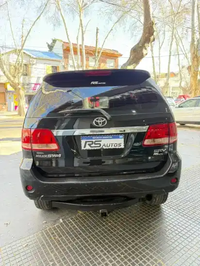 Toyota Hilux Sw4 3.0 Srv Cuero At 4X4 2006 - foto 5