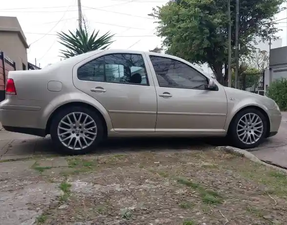 Volkswagen Bora 2.0 Trendline 115Cv 2008 - foto 4
