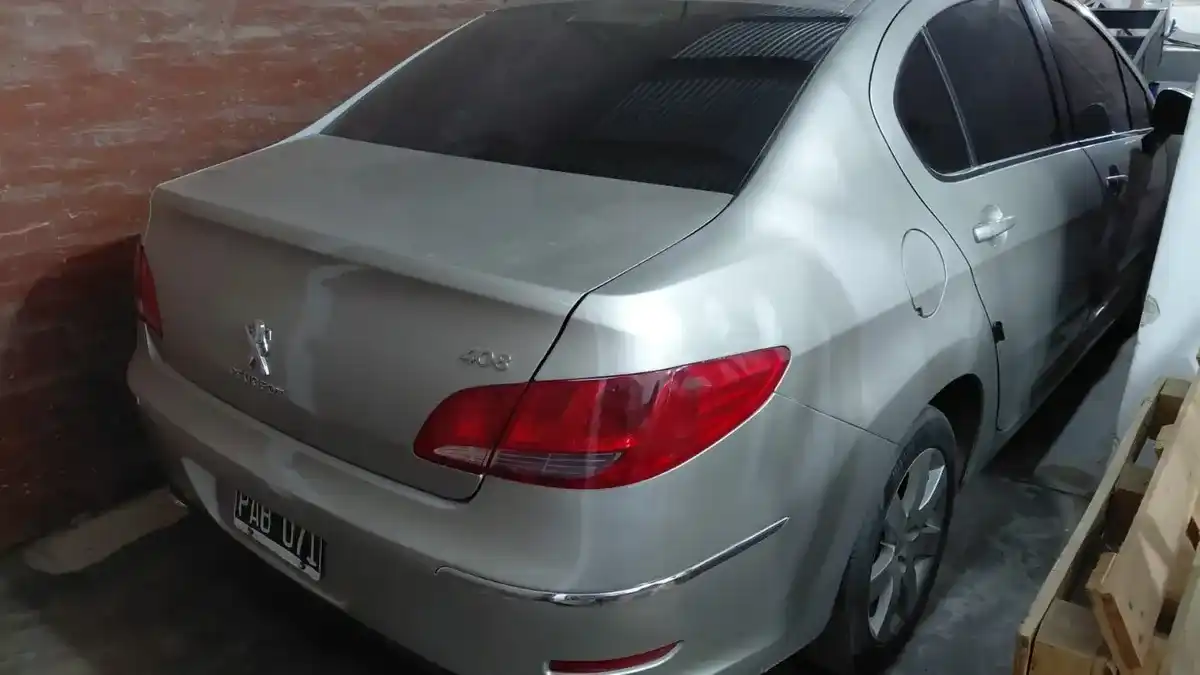 Peugeot 408 2.0 Allure 143Cv 2015 - foto 2